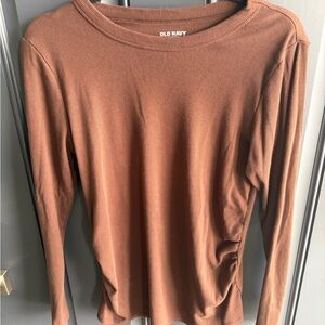 Old Navy maternity long sleeve- brown size L